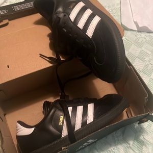 Unisex Adidas 3 1/2 youth